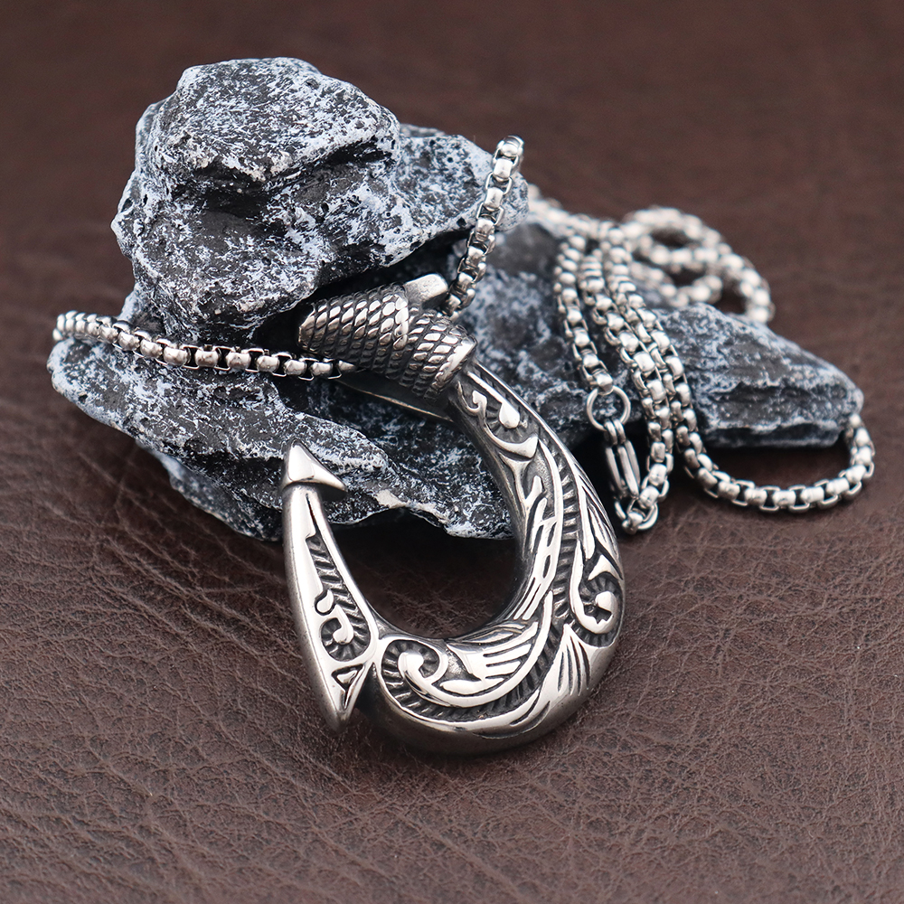 Maui Magic Fish Hook Necklace  - Battle Rope Anchor avaliação e preço